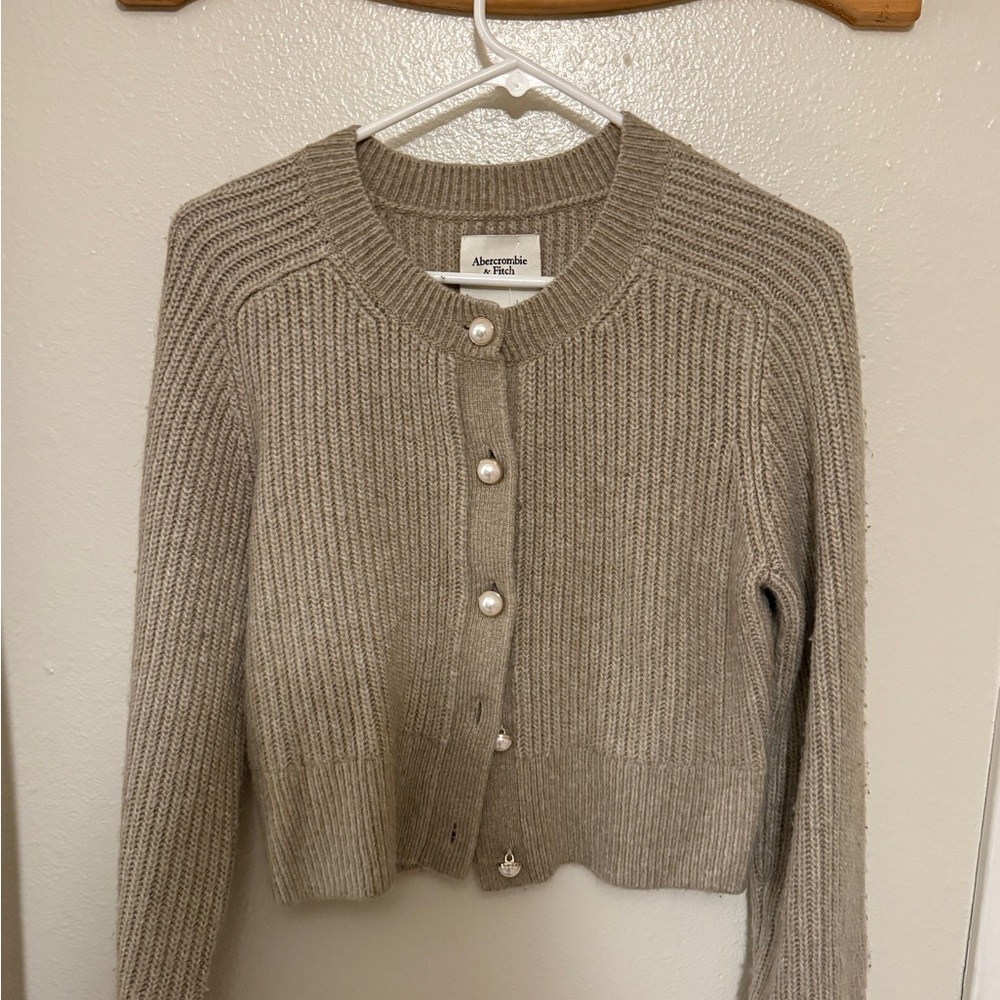 Abercrombie & Fitch Women's Beige Cardigan